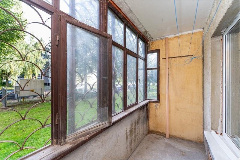 Įstiklintas balkonas – Šiaurės pr. 12, Eiguliai